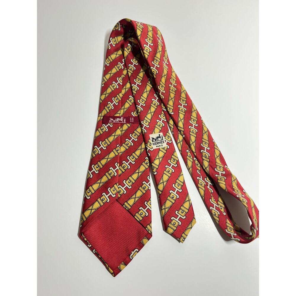Hermes EUC Red Equestrian Buckle Print 100% Silk Tie 56" x 3.5" - Picture 5 of 8